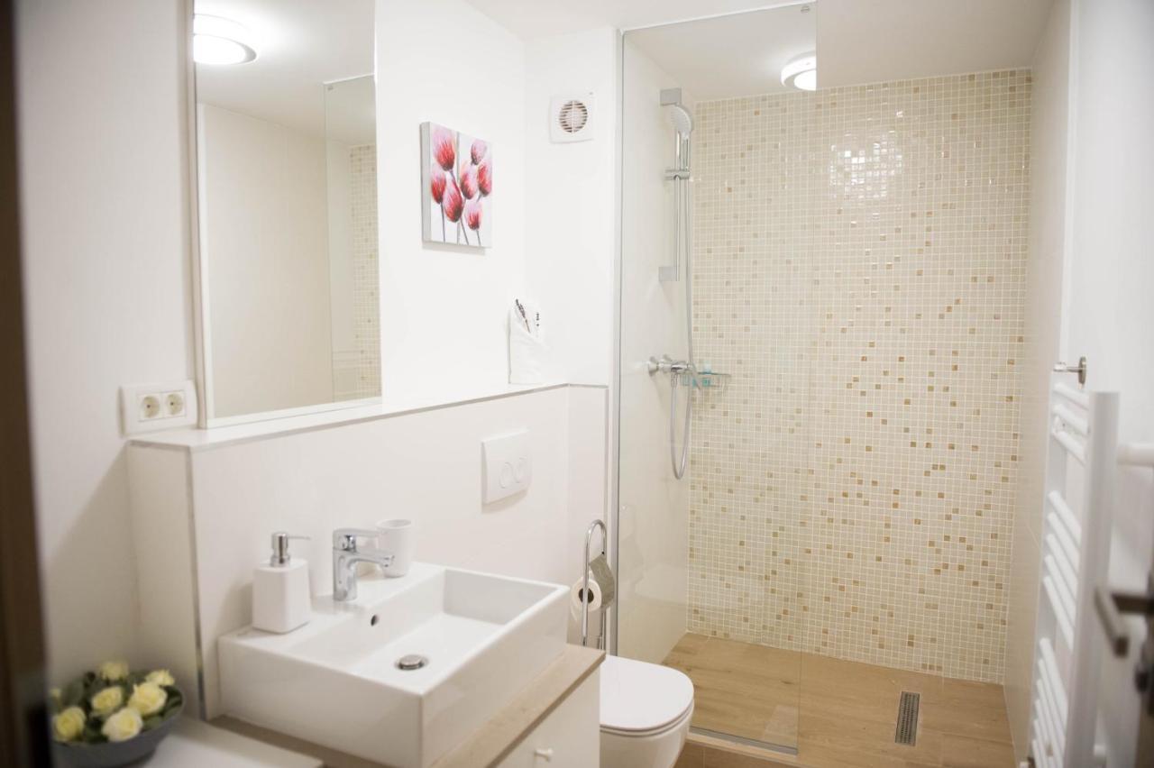 Friends Residence Apartments Timisoara Bagian luar foto